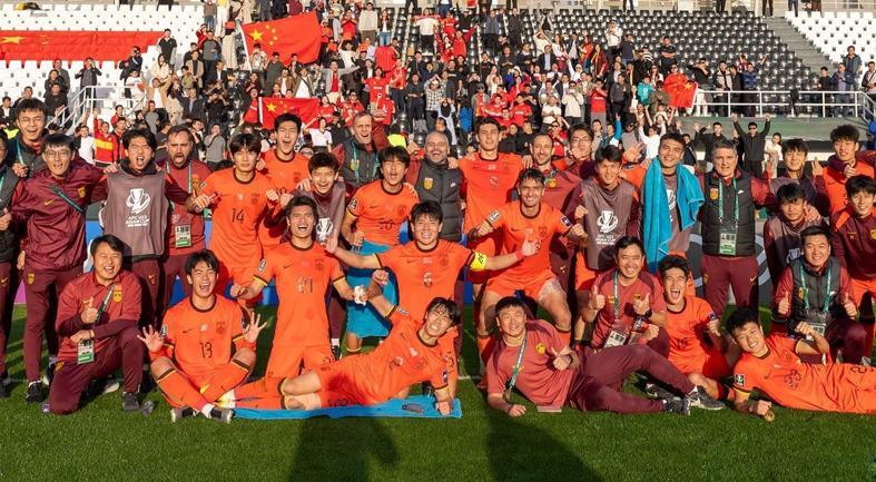 企鹅体育直播排球-杨希停赛+吾米有伤 队长复出！徐彬+李昊信心爆棚 泰国主帅嘴挺硬