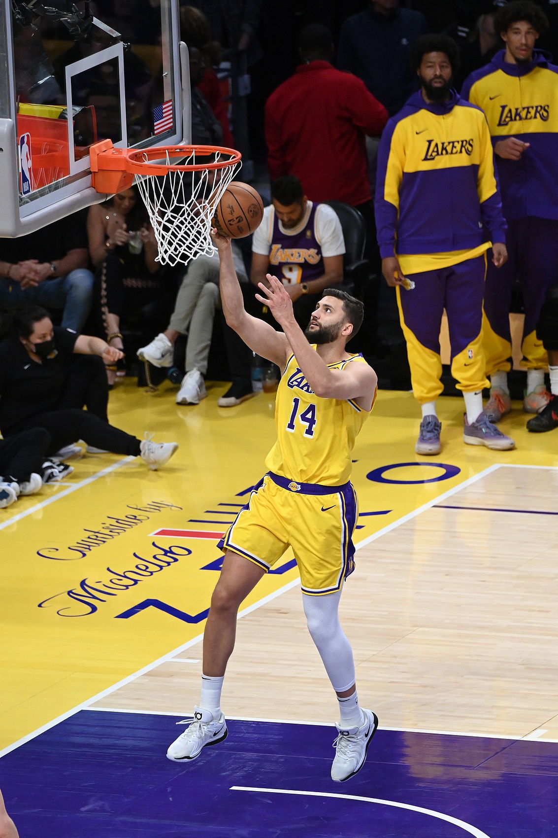 企鹅体育直播排球-东契奇：克莱伯做了很多数据统计外的事情 我很享受和他并肩作战